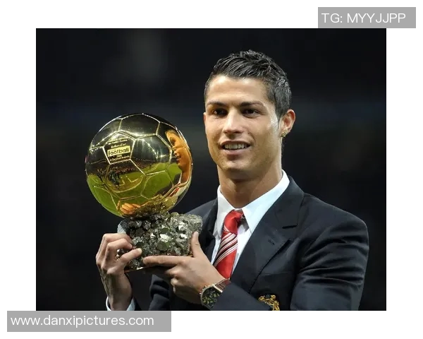 高个子足球球星的独特优势与挑战分析：从空中对抗到球场领导力的全方位探讨