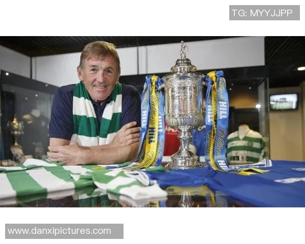 初代足球传奇巨星排名榜:回顾那些开创足球辉煌的先驱人物 初代足球传奇巨星排名榜:回顾那些开创足球辉煌的先驱人物