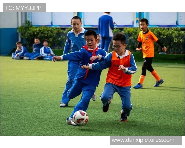 文明足球引领新时代绿茵风采球星展现体育精神力量 文明足球引领新时代绿茵风采球星展现体育精神力量